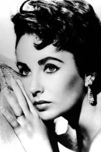 hbz-the-list-iconic-cat-eye-liz-taylor-GettyImages-111364967-sm